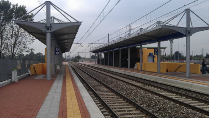 Tragedia sulla linea Milano-Pavia, 40enne muore travolto da un treno