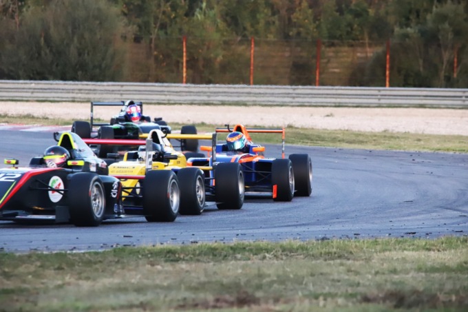 Formula X Racing Weekend, Autodromo dell’Umbria – Magione (PG), Prestazione sofferta al penultimo round per la Rawstorne Racing & Lyle Schofield