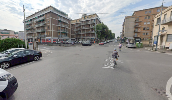 Tragico schianto tra un’auto e uno scooter all’incrocio di via Ferrini: morto un 45enne