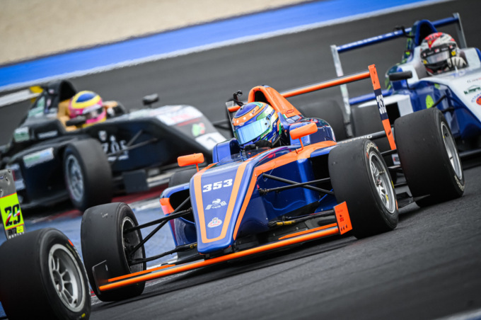 Rawstorne Racing, FX Racing Weekend di Misano Adriatico da incubo per Lyle Schofield