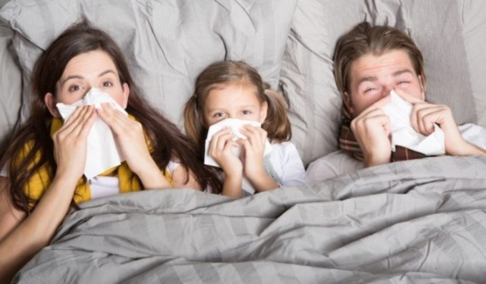 Influenza e Covid, casi in aumento. Bertolaso: “Fondamentale vaccinarsi”