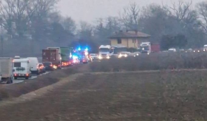 Schianto frontale a Fossarmato, ragazza 28enne finisce in ospedale