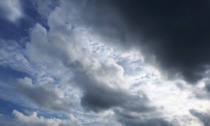 Domani deboli piogge poi nebbie, foschie e rinforzo dei venti: previsioni meteo Pavia