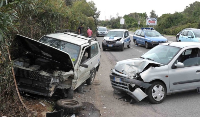 Incidenti stradali: +11,7% in provincia di Pavia. Colpa del telefonino, ma anche delle buche…