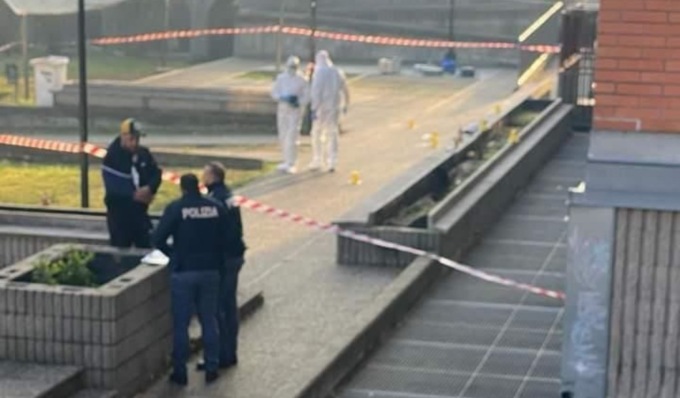 Accoltellato al Centro Commerciale Minerva: arrestati due giovani, uno è minorenne