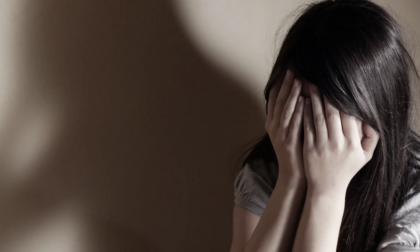 15enne violentata per due anni, ai domiciliari un 35enne amico di famiglia