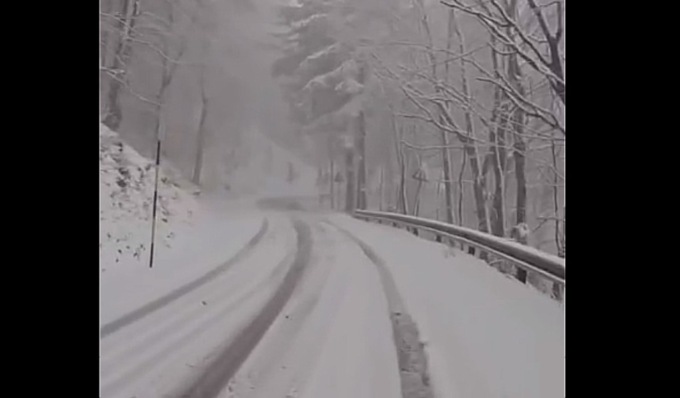 Abbondante neve in Oltrepò Pavese, caduti 15-20 centimetri di manto bianco