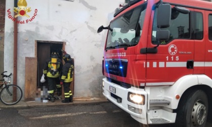 Allertati per un soccorso nel Pavese, arrivano i pompieri e trovano un cadavere