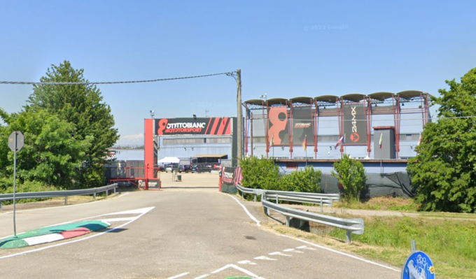 Cade dalla moto mentre si allena sul circuito di Ottobiano, 32enne grave in ospedale