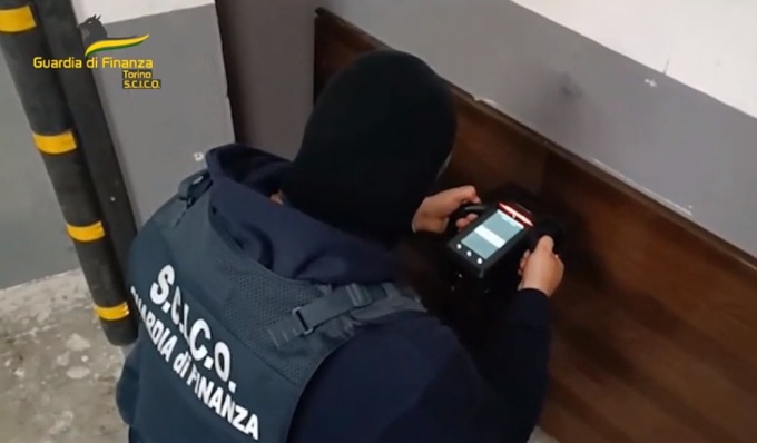 Traffico internazionale di cocaina, 24 arresti: la droga venduta anche a Pavia
