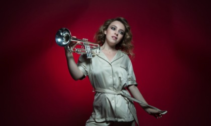 La trombettista Lucienne Renaudin Vary, al suo debutto con un’orchestra italiana, protagonista al Teatro Fraschini