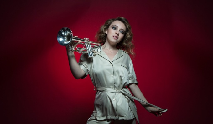 La trombettista Lucienne Renaudin Vary, al suo debutto con un’orchestra italiana, protagonista al Teatro Fraschini