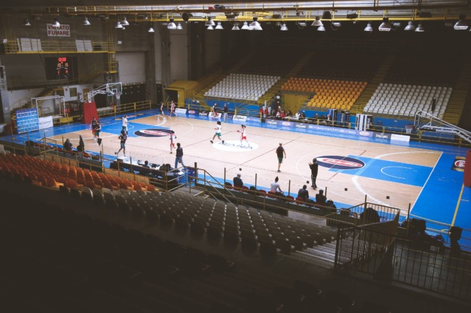 Pioggia nel PalaRavizza, rinviata la gara di ginnastica e spostati gli allenamenti di basket