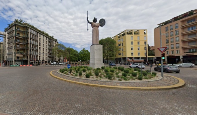 Rapine in piazza Minerva a Pavia: due giovani in manette, uno è minorenne