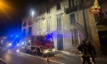 Incendio in appartamento, Vigili del Fuoco al lavoro 4 ore per domare le fiamme