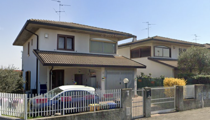 Principio di incendio in una casa di Vellezzo Bellini, 57enne intossicato dal fumo