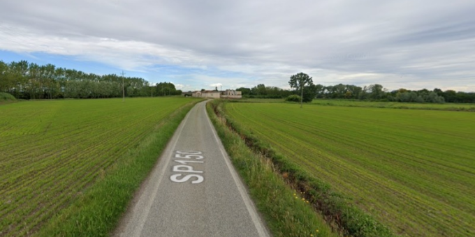 Ladri si danno alla fuga dopo aver rubato due vespe a Lomello
