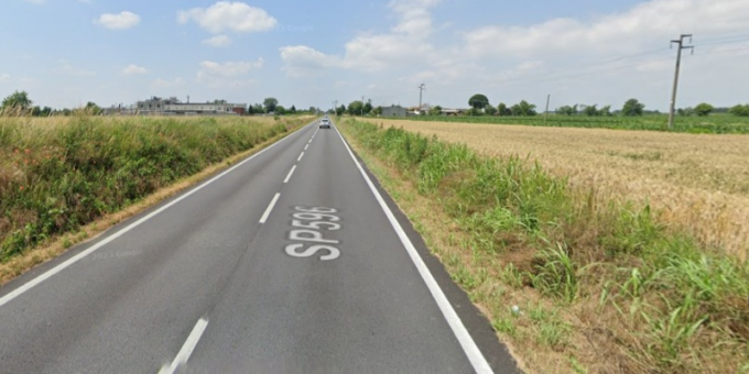 Incidente Stradale, perde il controllo del veicolo e finisce in una risaia