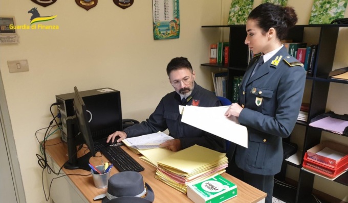Sospeso dall’albo continua ad esercitare la professione, guai per un commercialista di Stradella