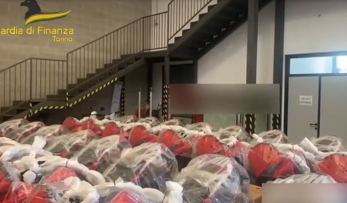 Altro che Made in Italy, le moto e i pezzi di ricambio erano dei “tarocchi”