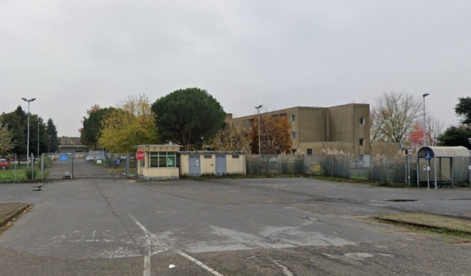 Ennesima aggressione in carcere, poliziotto preso per il collo da un detenuto
