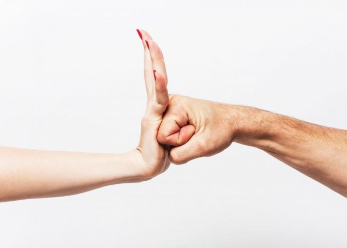 Donne vittime di violenza, aperto bando per favorire reinserimento