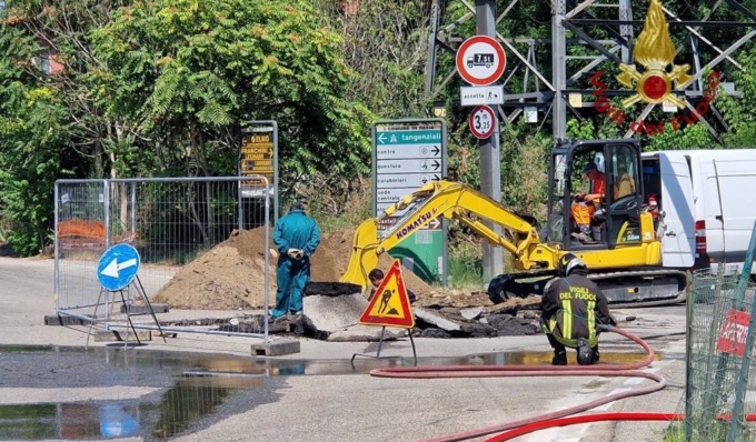 Fuga di gas a Pavia: strade chiuse e stop ai treni sulla Milano-Genova