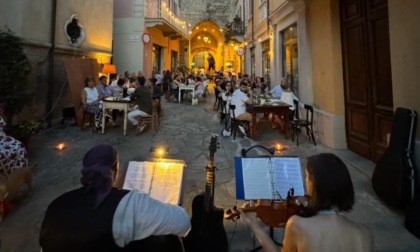 Mercatino sotto le Stelle: appuntamento a Varzi con musica, artigianato e sapori locali