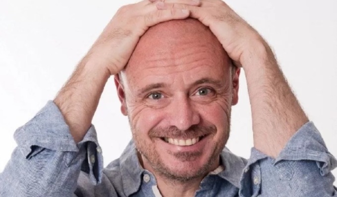 “Seriamentecomici”, a San Martino Siccomario arriva Leonardo Manera