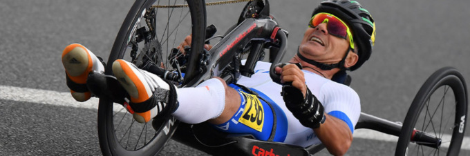 Paralimpiadi Parigi 2024, Fabrizio Cornegliani conquista l’oro nella crono individuale