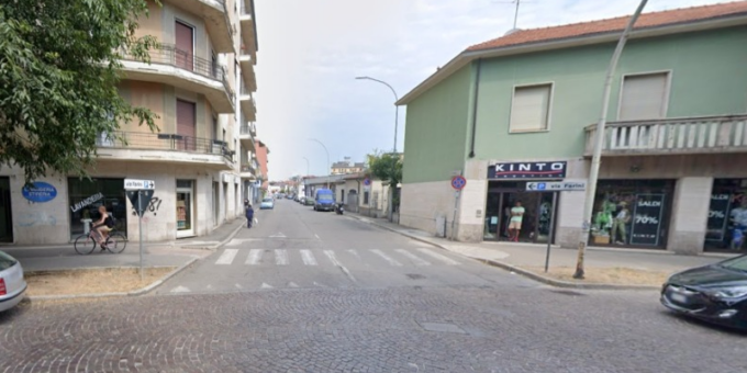 Investita mentre attraversava sulle strisce pedonali, 65enne finisce in ospedale