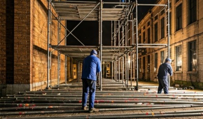 Sorpresi a smontare e rubare un’impalcatura, tre uomini nei guai