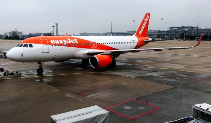 Volo in ritardo di 4 ore, quattro pavesi ottengono risarcimento di 1.000 euro