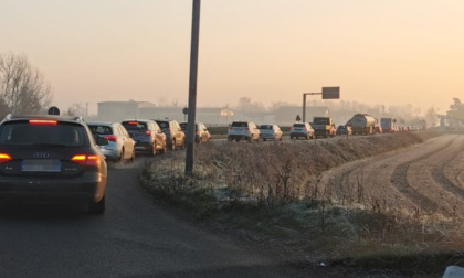 Incidente a Gropello Cairoli, cinque feriti e lunghe code