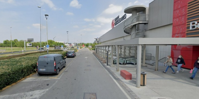 Accoltella l’ex dopo averla aggredita con l’acido: fermato 26enne di Broni