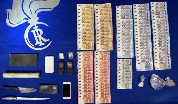 Arrestato spacciatore nelle campagne pavesi, fermato dopo un inseguimento a piedi di un chilometro