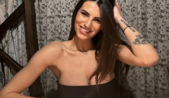 I 26 anni di Carolina Stramare, primo compleanno da mamma per l’ex Miss Italia vigevanese
