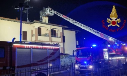 Incendio in abitazione a Casorate Primo, a fuoco la canna fumaria