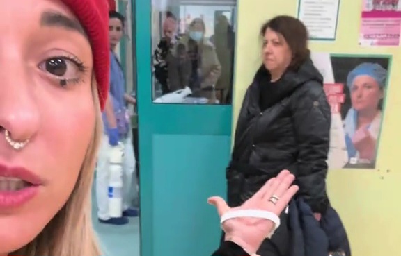 Otto ore di attesa senza esser visitati, l’intervento delle Forze dell’Ordine