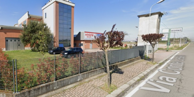 Sfondano il cancello e poi scappano con un furgone senza lasciare tracce