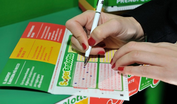 Superenalotto, in provincia di Pavia centrato un “5+1” da oltre 556mila euro