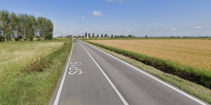 Auto fuori strada sulla provinciale 197, 35enne soccorso e portato in ospedale