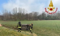 Incidente stradale a Chignolo Po: auto fuori strada, 46enne in ospedale