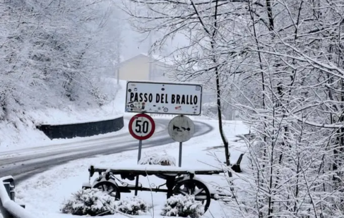 La neve imbianca l’Oltrepò Pavese: riapertura degli impianti sciistici