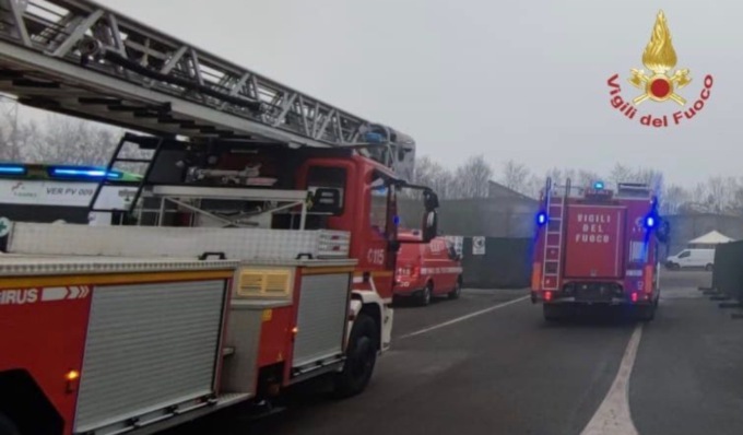 Operaio 31enne intrappolato in un silos a 20 metri di profondità