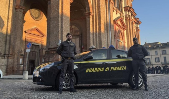 Carnevale 2025, sequestrati dalla Gdf oltre 105mila articoli non sicuri
