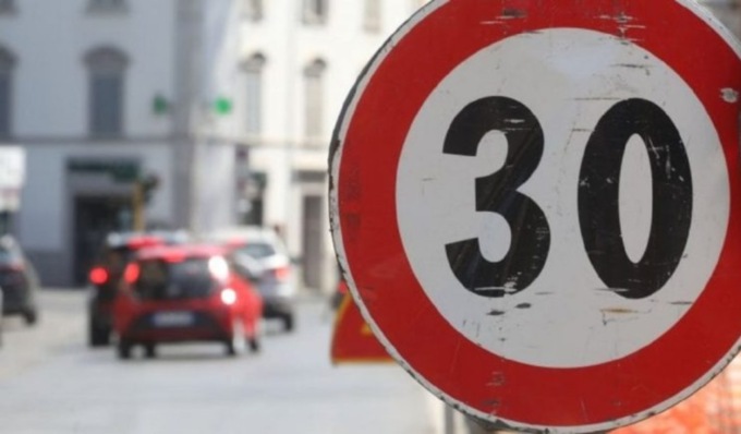 Pavia verso il limite dei 30 km/h, il Consiglio comunale apre il dibattito ai cittadini