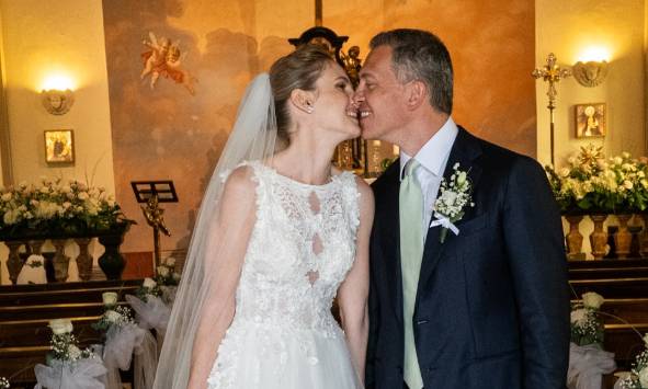 Matrimonio nel pavese per Irene Cioni, l’ex velina di Striscia la Notizia dice “sì” a Giacomo