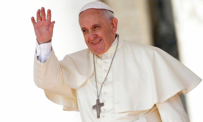 Pavia in preghiera per Papa Francesco: oggi Rosario e domani Messa in Cattedrale per ricordare il Pontefice scomparso