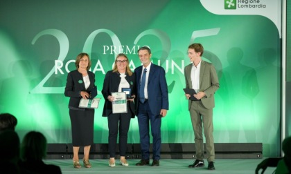 Adele Sgarella riceve il Premio Rosa Camuna: “Dalla mia malattia deriva l’impegno per la Breast Unit Pavese”